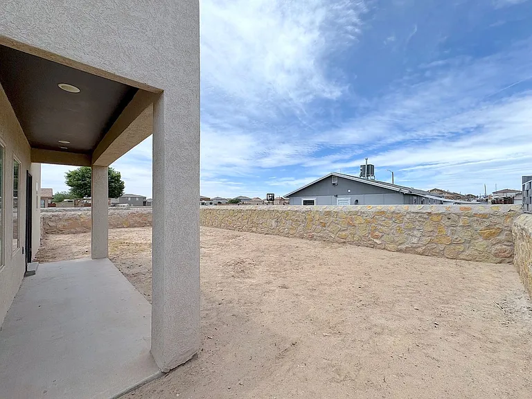 121 Alamito Creek Ave — Photo 21