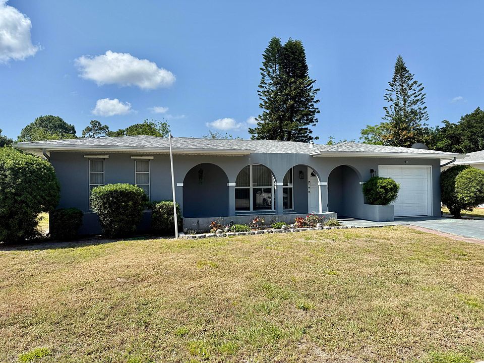 1st image of 148 NE Solida Drive