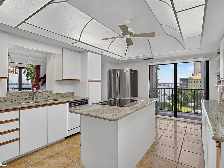 1900 Virginia Ave #503 — Photo 13