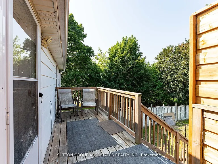 1610 Dundas St W #2 — Photo 4