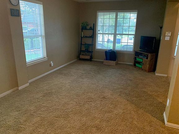 3rd image of 2520 Calstone Dr