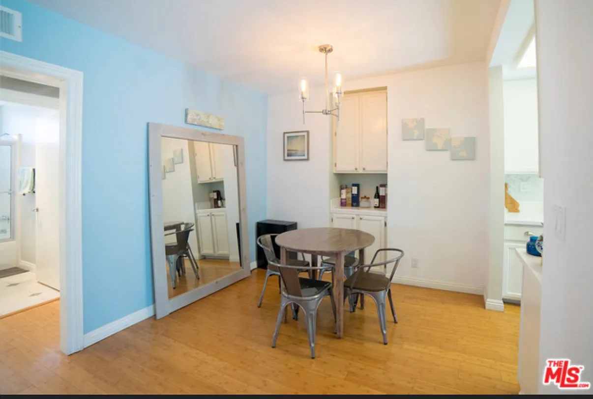 2 bed, 922 sqft, $3,500 — Photo 3