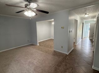 160 Loch Cir, Hampton, VA 23669