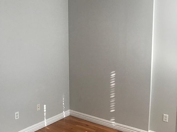 3rd image of 815 Willow Ave APT 3L