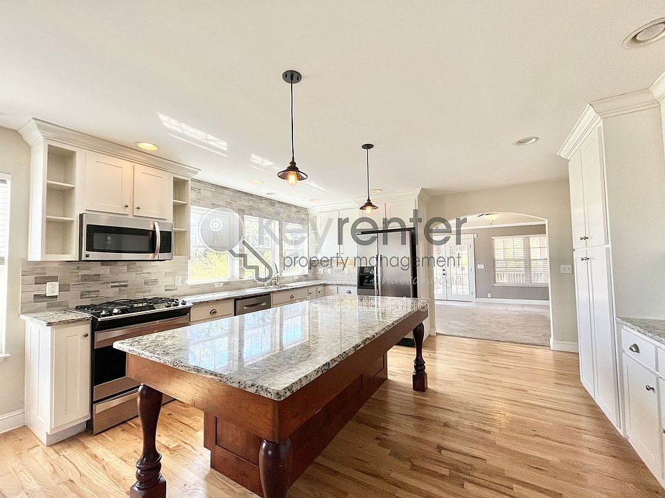 1st image of 1216 Hanover St