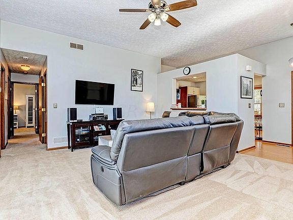 4th image of 1647 Gardenstone Dr