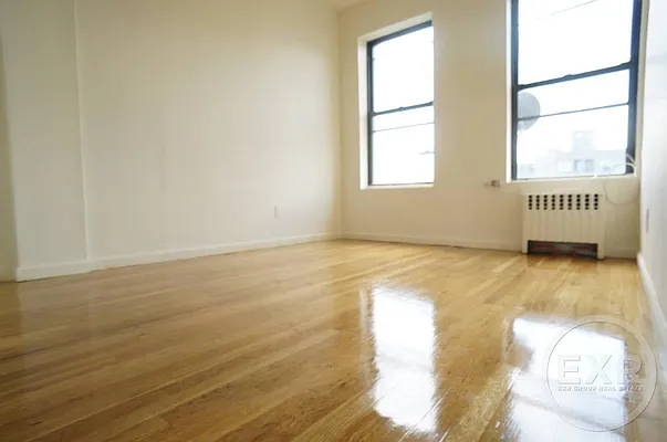 Rented by EXR | media 74