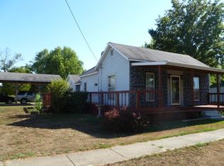 408 Camp St, Iuka, IL 62849