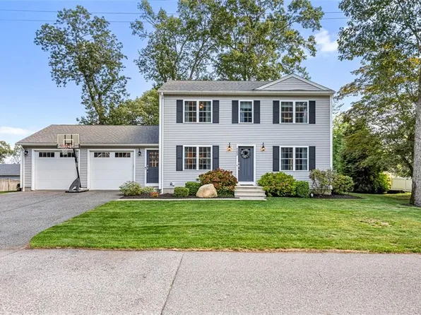 123 Terrace Ave, Cumberland, RI 02864