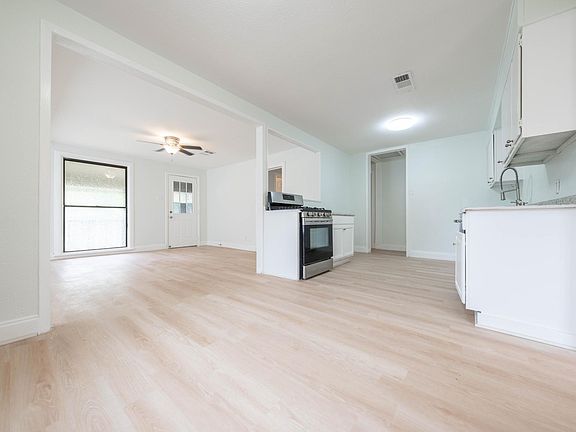 2nd image of 5806 Parkdale Dr