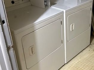 664 S Algonquin Rd, Algonquin, IL 60102