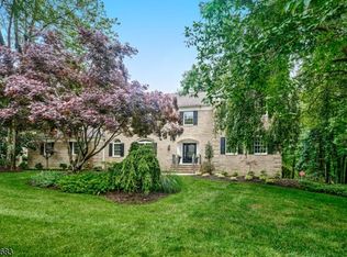 3 Gateshead Dr, Bridgewater, NJ 08807