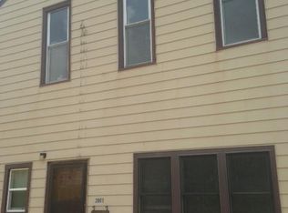 2801 Roosevelt St, Clinton, IA 52732