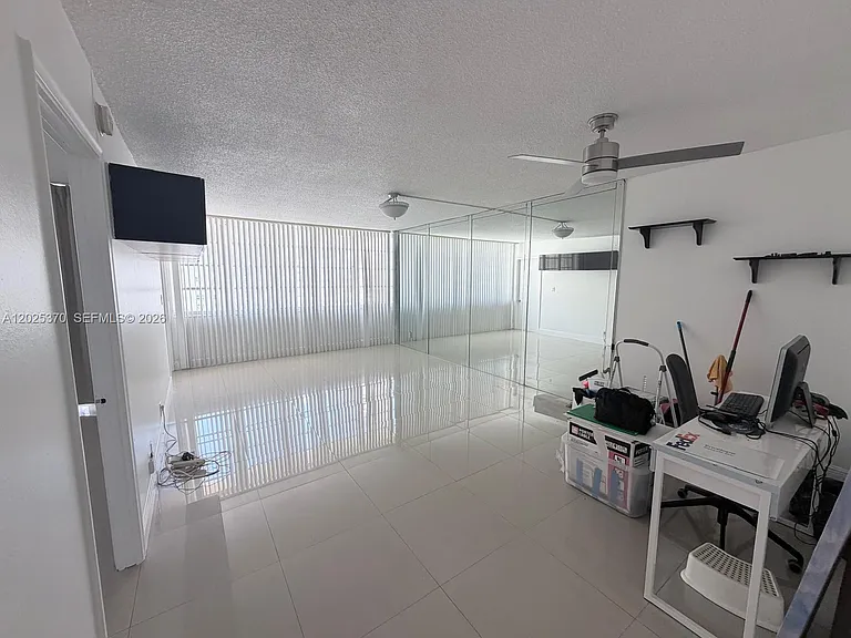 1825 S Ocean Dr #611 — Photo 2