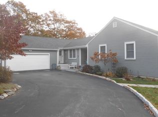 38 Woodland Cir, Tiverton, RI 02878