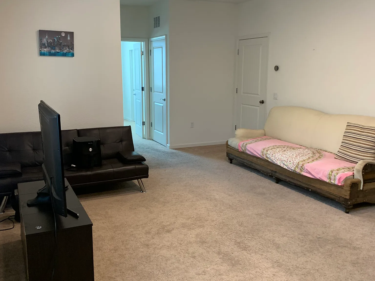 1 bed, 700 sqft, $1,500 — Photo 2