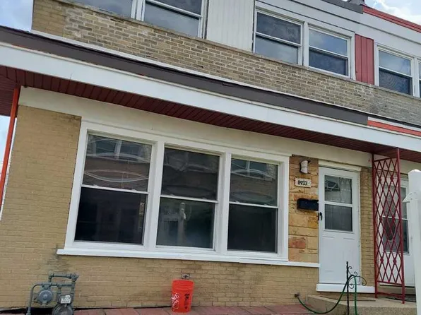 8933 N Washington St APT F, Niles, IL 60714