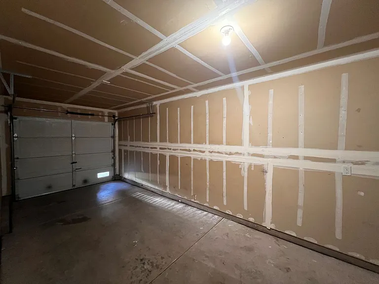 655 Sunny Lane — Photo 33