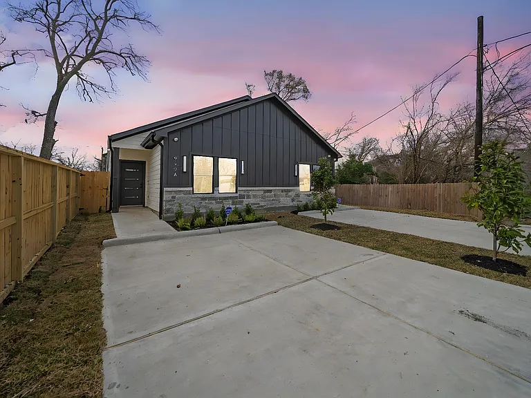 929 Green Meadow Ln #B — Photo 30