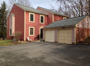 221 Perry Dr NW, Canton, OH 44708