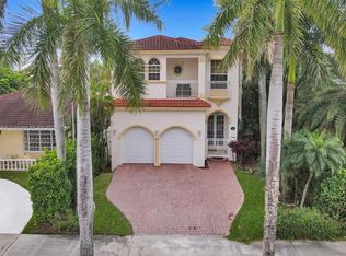 832 Hollywood Blvd, Hollywood, FL 33019