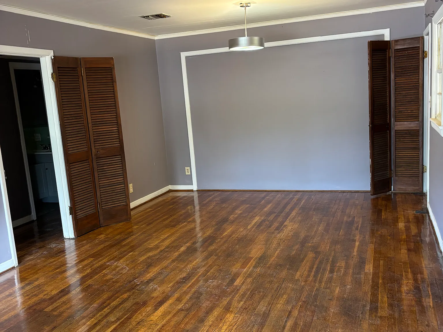 3 bed, 1.5 bath, 1250 sqft, $1,200 — Photo 3