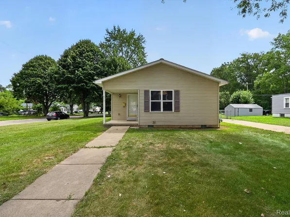 611 Conant Ave, Monroe, MI 48161