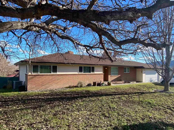 716 W 13th St, Benton City, WA 99320