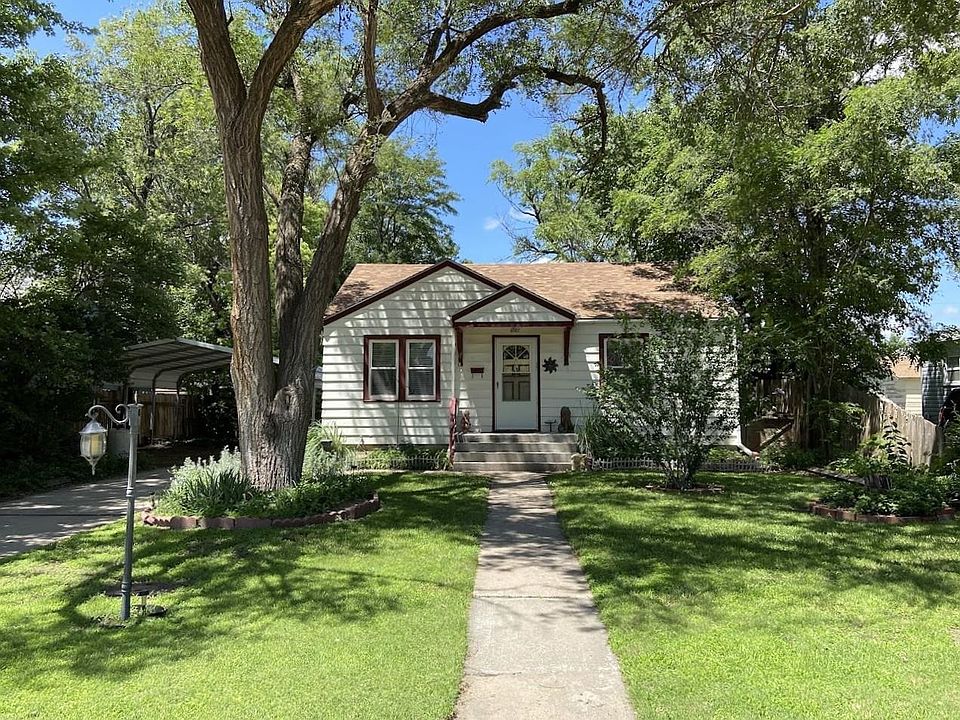 1st image of 306 Pembroke Ln