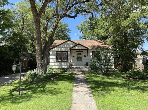 306 Pembroke Ln, Ellinwood, KS 67526