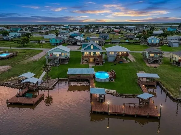 1868 County Road 201, Sargent, TX 77414