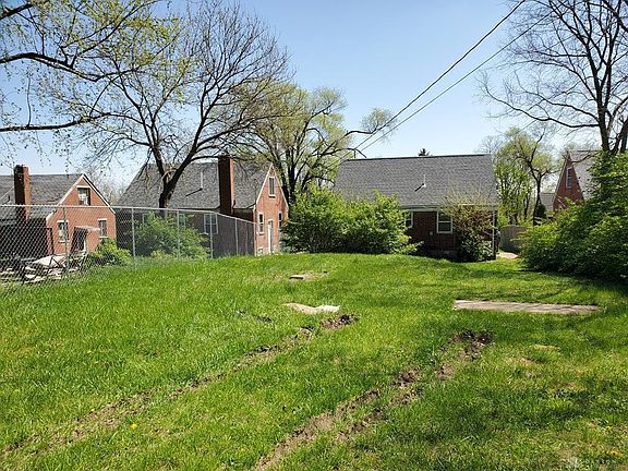 2nd image of 525 Ethel Ave