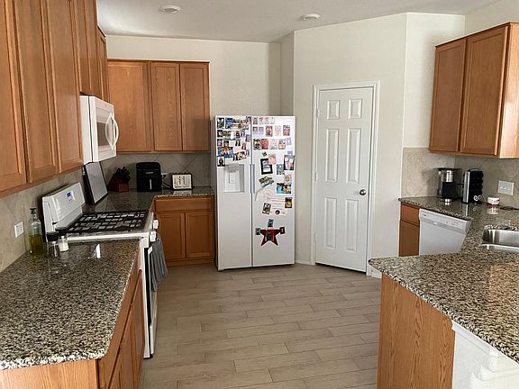 4th image of 404 Buttercup Creek Blvd APT 36
