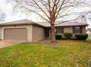 6301 SW 27th St, Topeka, KS 66614
