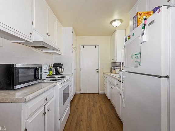 2nd image of 516 Onyx Ave
