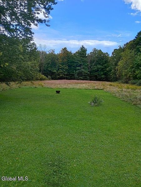 4th image of 880 Ridge Road