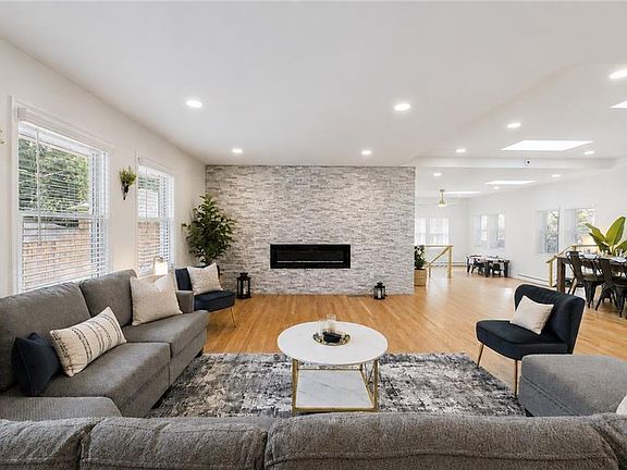 5th image of 2139 Cedarbrook Ct SE