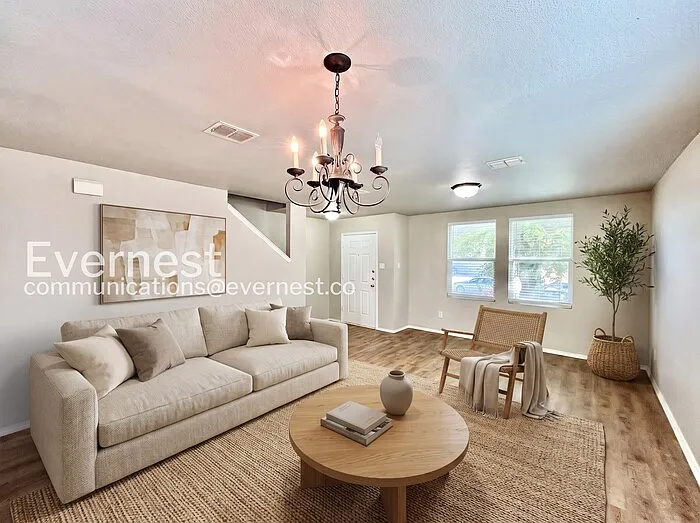 4 bed, 2.5 bath, 2394 sqft, $2,650 — Photo 3