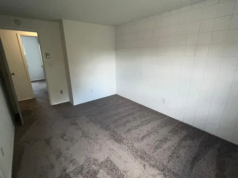 227 W Cooper St — Photo 10