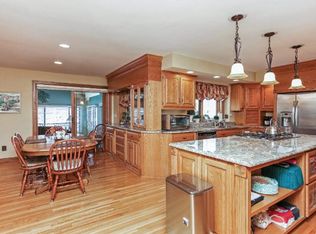 11454 Zion Rd, Bloomington, MN 55437