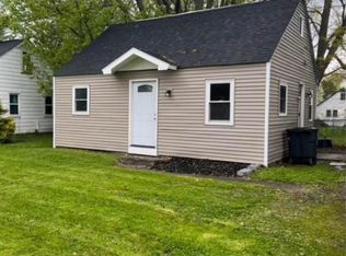 6181 Lakeshore Rd, Cicero, NY 13039