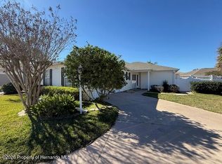 17760 SE 91st Freedom Ct, The Villages, FL 32162
