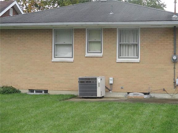 3rd image of 1022 Lincoln St