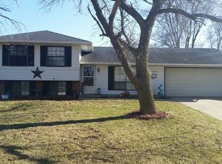 30629 Woodside Dr, Rock Falls, IL 61071