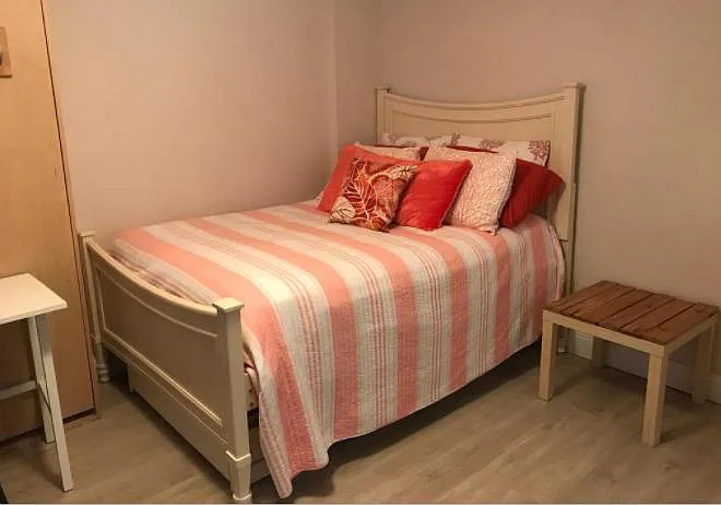 guest bedroom