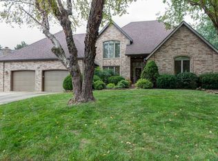 1851 E Richmond Pl, Springfield, MO 65804