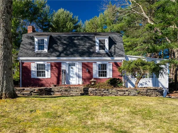 7 Melody Ln, Cumberland, RI 02864
