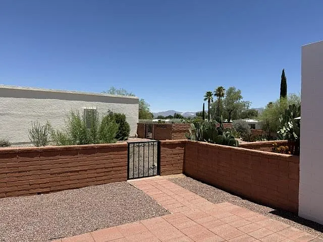 307 N Calle Del Chancero — Photo 14