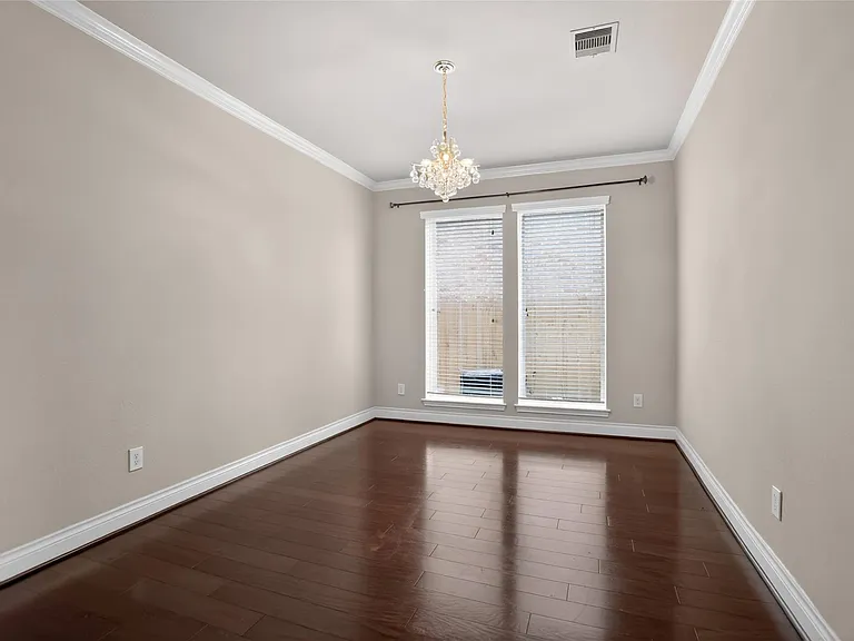 6535 Arroyo Springs Ln — Photo 23