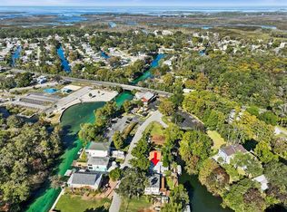 5423 Darlene St, Weeki Wachee, FL 34607